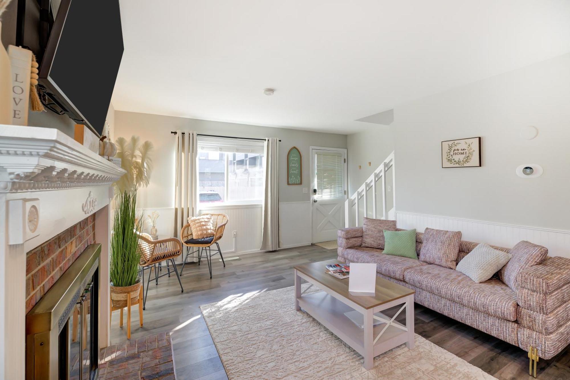 Comfy Family-Size Townhome 2Br-5 People Near Old Town Arvada-10Min Walk Exterior photo